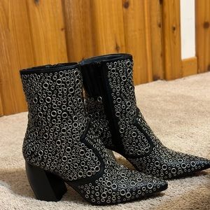 Anthropologie Jefferey Campbell size 8.5 boots